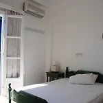 Armadoros / Backpackers Chora