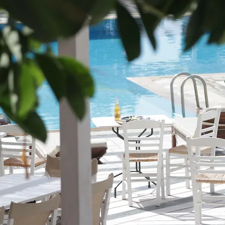 Armadoros / Backpackers Hotell Ios