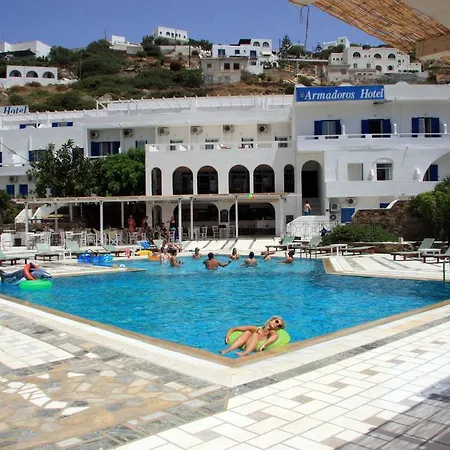 Hotel Armadoros / Backpackers Chora (Ios)