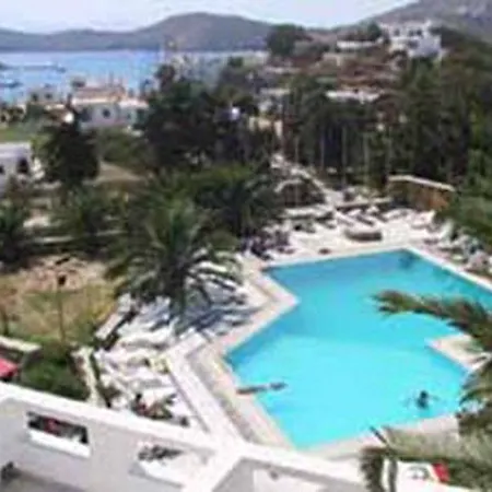 Armadoros / Backpackers Otel Chora (Ios)