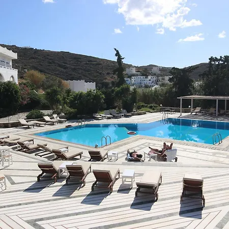 Hotel Armadoros / Backpackers 2*