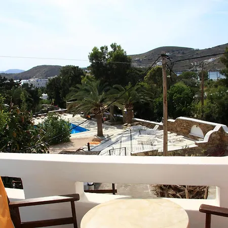 Armadoros / Backpackers 2* Chora