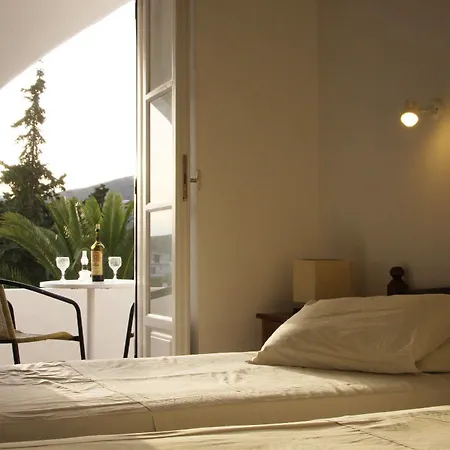 Armadoros / Backpackers 호텔 2*