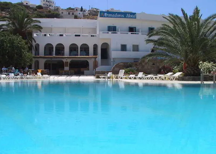 Armadoros / Backpackers 2*