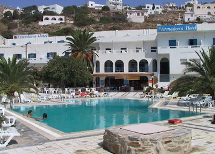 Armadoros / Backpackers 2*