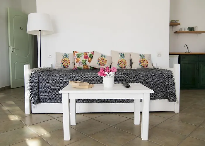 Armadoros / Backpackers