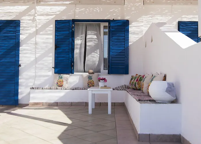 Armadoros / Backpackers Hotel 2*