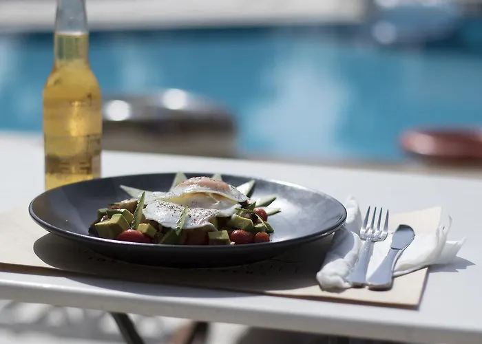 Armadoros / Backpackers Hotel 2*