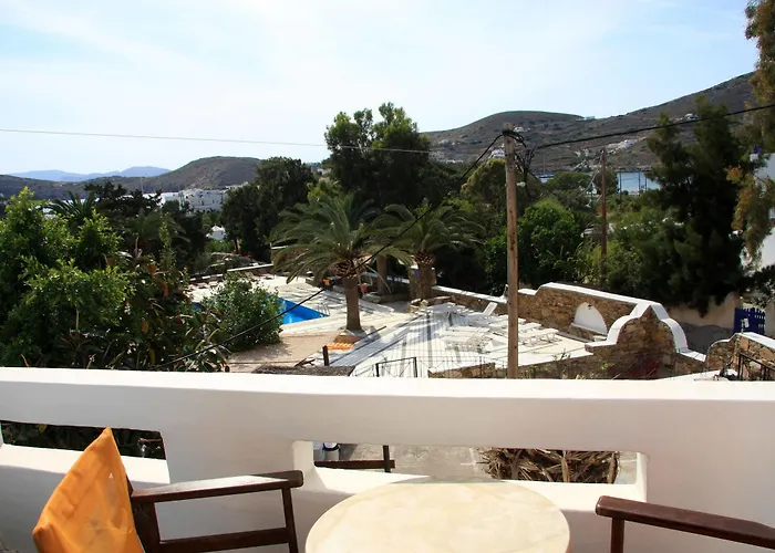 Armadoros / Backpackers 2* Ios