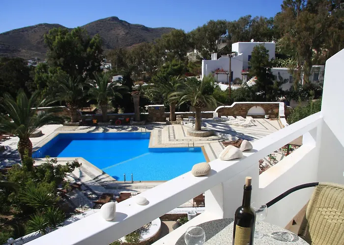 Armadoros / Backpackers 2*